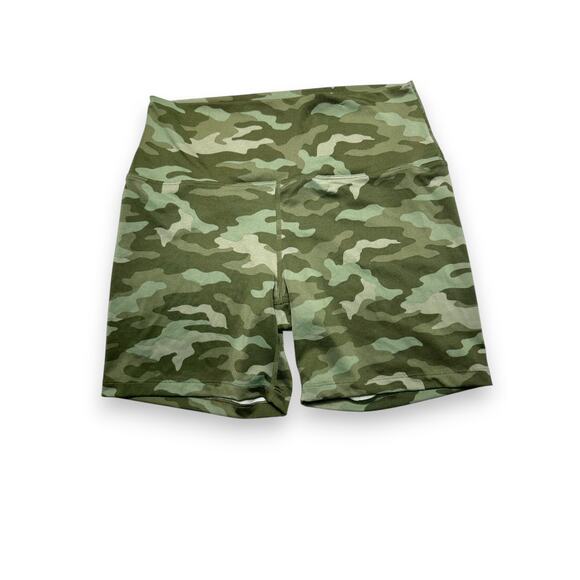 Pink Victoria Secret Green Camo High-waisted Athletic Shorts Size Medium - Picture 1 of 8